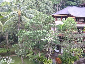 �o�����i�F/Bali-Cafe[�o���J�t�F]